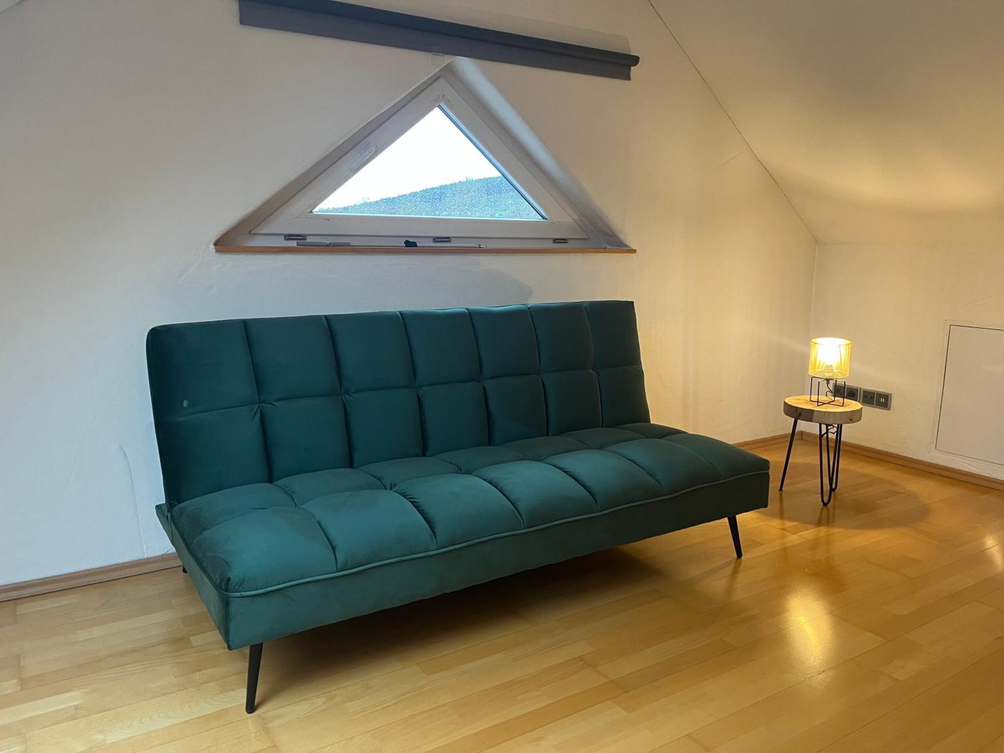 Schicke Helle Galeriewohnung Apartment *